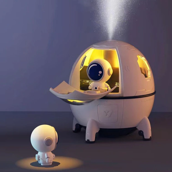 White Astronaut Spaceship Air Humidifier Color Atmosphere Lamp 